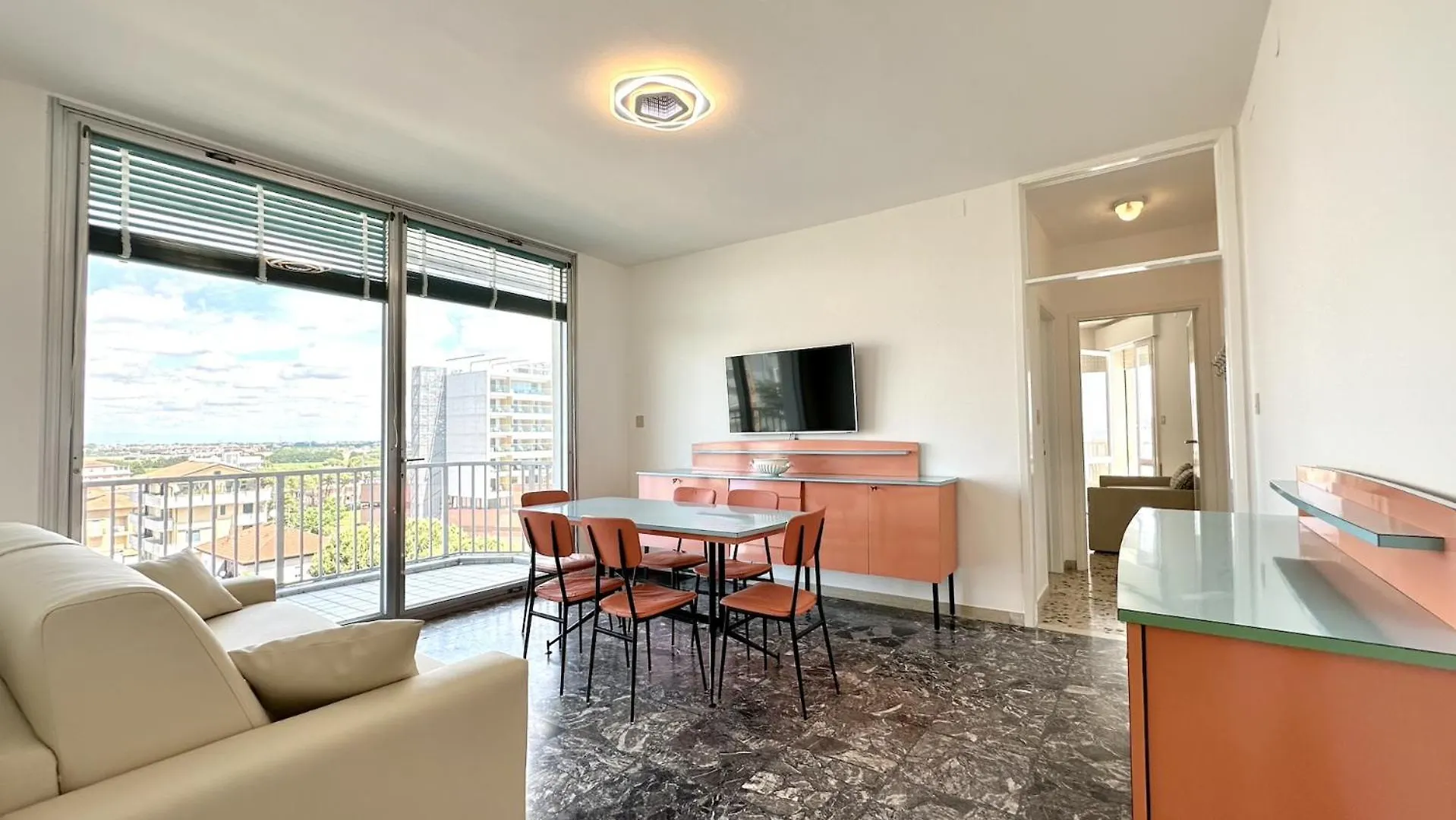 Appartamento Fronte Mare Marinella 11 Family Apartments - Carraro Immobiliare Jesolo Italy