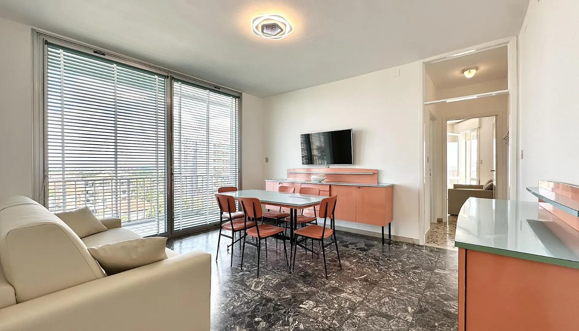 Appartamento Fronte Mare Marinella 11 Family Apartments - Carraro Immobiliare Jesolo Itália